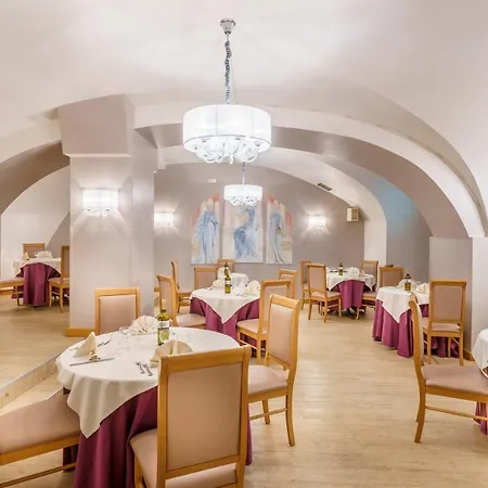 Dei Priori Boutique 4* Ассизи