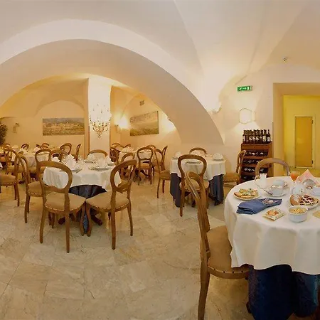Hotel Dei Priori Boutique 4*