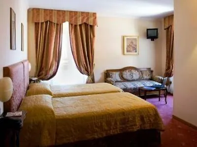 Dei Priori Boutique Hotel 4*